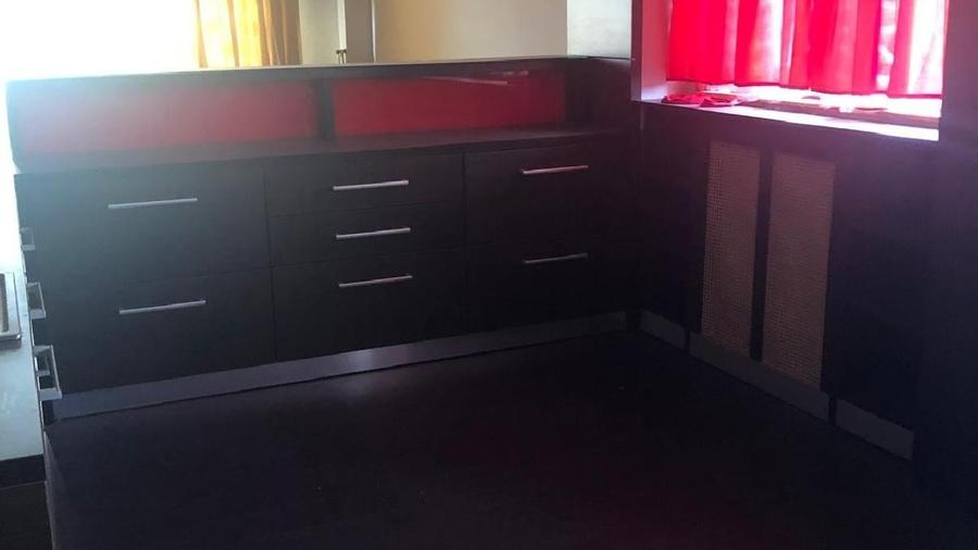 Apartament cu 6 camere decomandat în Străulești
