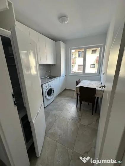 Apartament cu 2 camere decomandat în Florești
