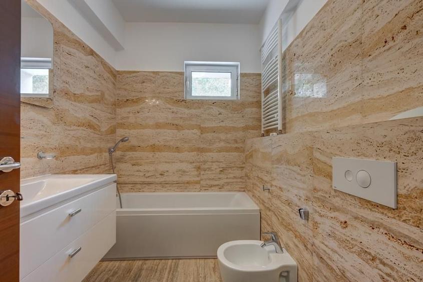 Apartament cu 3 camere decomandat în Grădina Icoanei