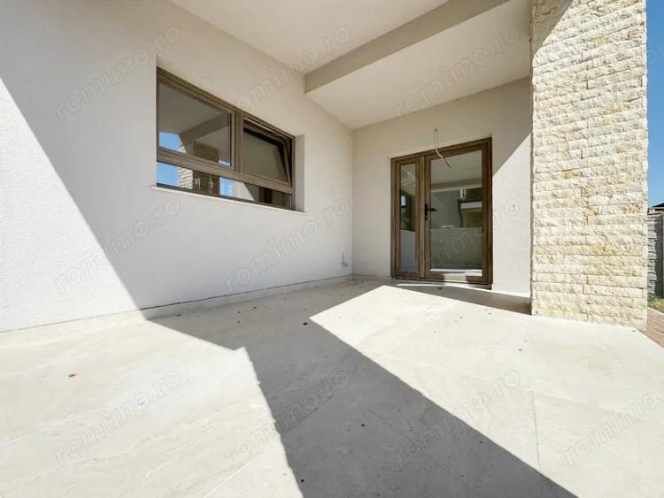 Casă cu 5 camere cu Teren 460 Mp în Giroc