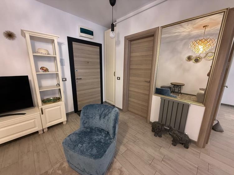 Apartament cu 2 camere semidecomandat, mobilat în Nord