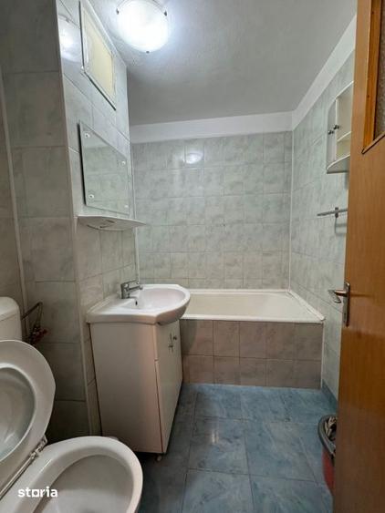 Apartament cu 4 camere decomandat, mobilat în Rahova