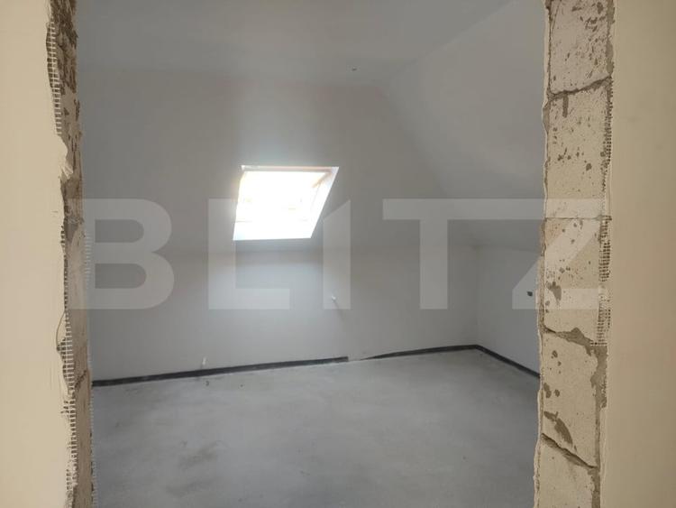 Casă individuală cu 6 camere cu Canalizare în Exterior Nord