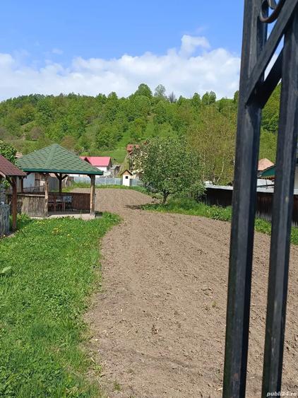 Teren de 900 mp, în Mănăstirea Cașin