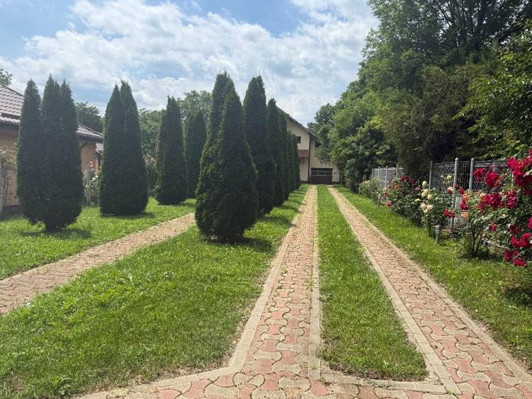 Casă cu 6 camere cu Teren 1317 Mp în Breaza de Sus