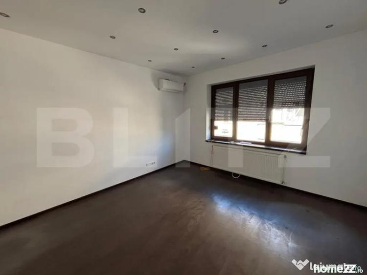 Apartament cu 3 camere decomandat în Ultracentral