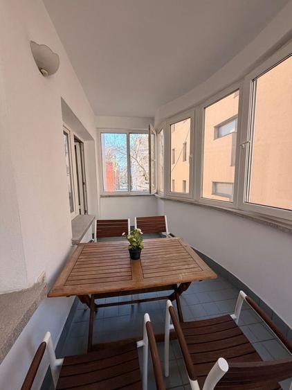 Apartament cu 3 camere decomandat, mobilat în Nordului