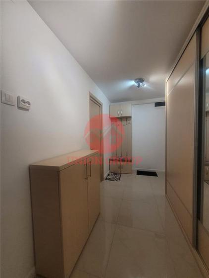 Apartament cu 2 camere decomandat în Tomis Mall