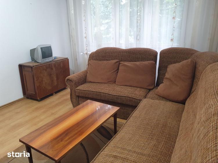 Apartament cu 3 camere în Drumul Taberei