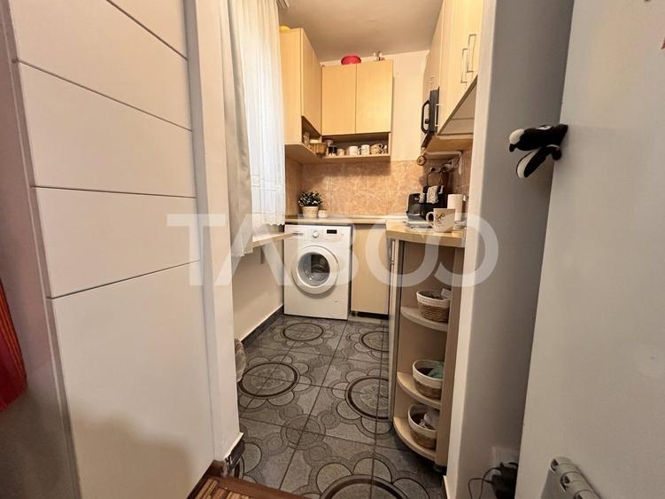 Apartament cu 2 camere semidecomandat, mobilat în Gheorgheni