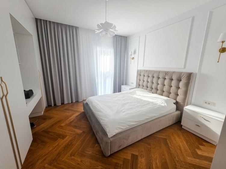 Apartament cu 4 camere decomandat în Pipera