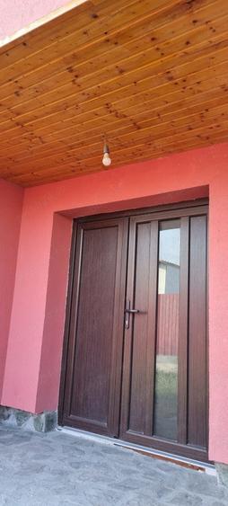 Casă cu 2 camere cu Teren 1000 Mp în Central