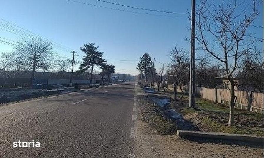 Casă cu 2 camere cu Teren 837 Mp în Blejești