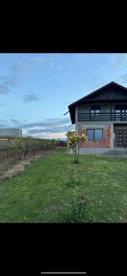 Casă individuală cu 5 camere cu Teren 620 Mp în Craiovei