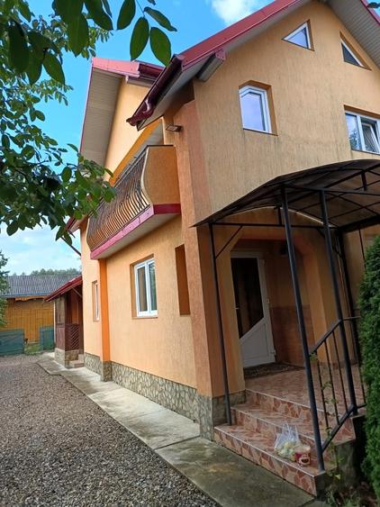 Casă cu 4 camere în Vadu Moldovei