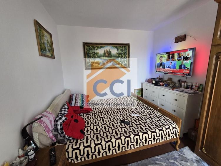 Apartament cu 2 camere nedecomandat, mobilat în Narcisa