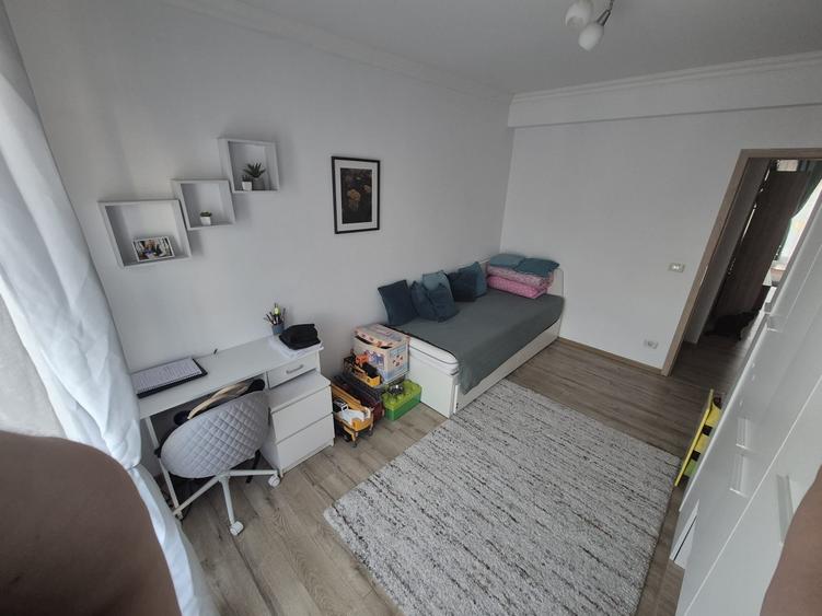 Apartament cu 3 camere nedecomandat în Braytim
