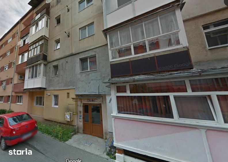 Apartament cu 4 camere în Cetate