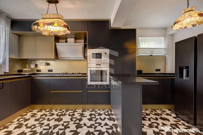 Casă cu 5 camere cu Teren 250 Mp în Central