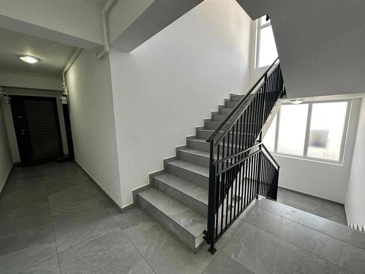 Apartament cu 5 camere decomandat în Dobroești