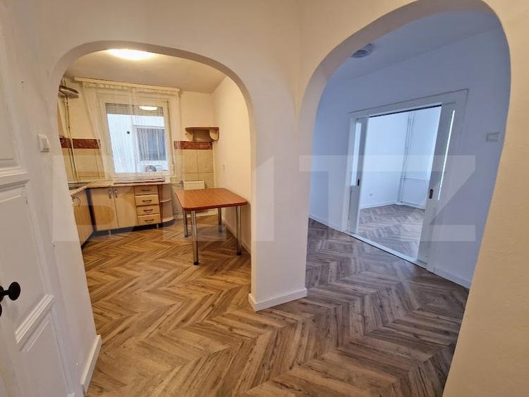 Apartament cu 3 camere decomandat, mobilat în Dacia