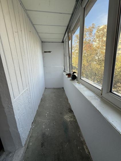 Apartament cu 3 camere semidecomandat în Dacia