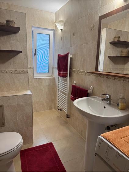 inchiriez apartament 2 camere - 1