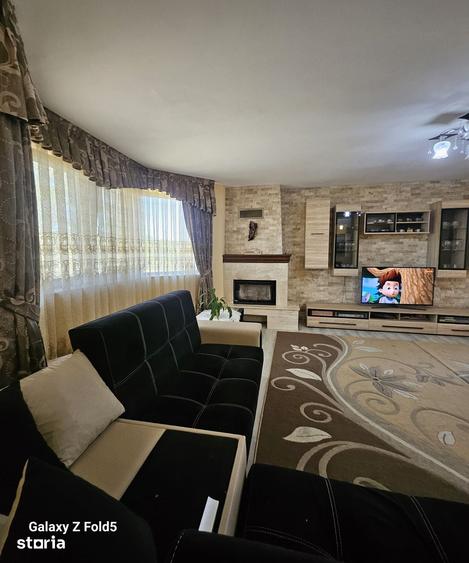 Casă cu 4 camere decomandat cu Teren 574 Mp în Cihei