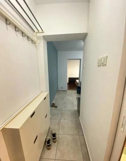 Apartament cu 2 camere semidecomandat în Podu Roș