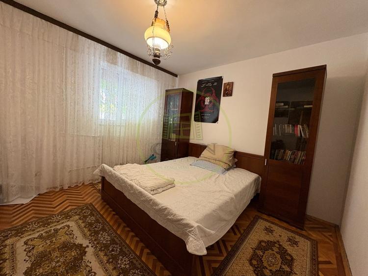 Casă individuală cu 5 camere cu Canalizare în Valea Rosie