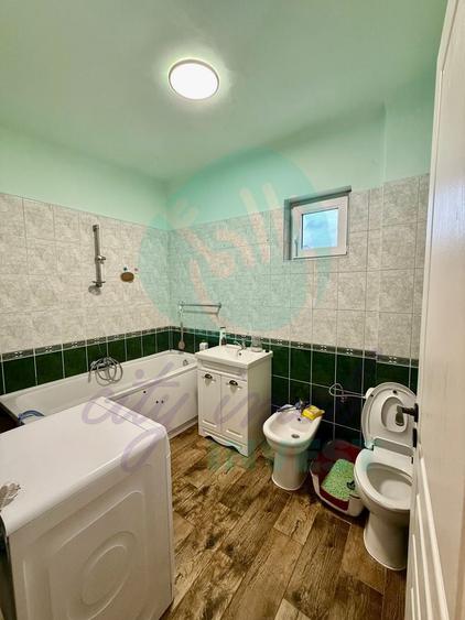 Apartament cu 3 camere semidecomandat, mobilat în Calea Călărașilor