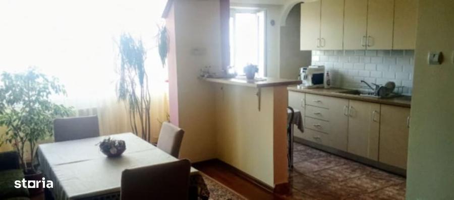 Apartament cu 4 camere în Central