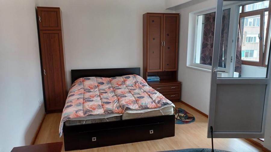 Apartament cu 2 camere decomandat în Valea Aurie