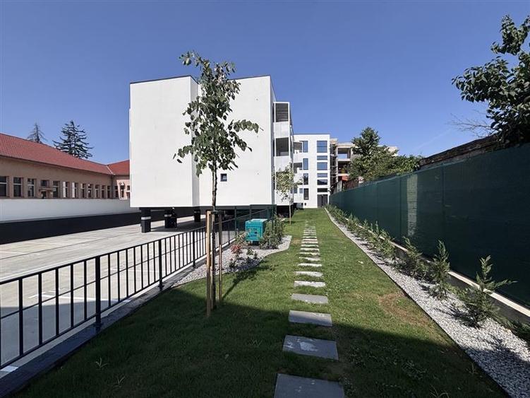 Apartament cu 2 camere decomandat în Cetății