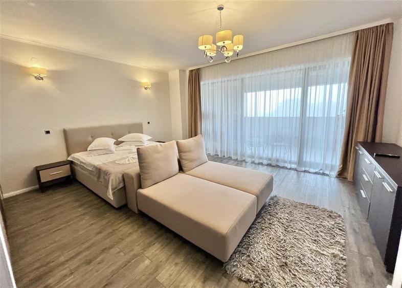Apartament cu 4 camere decomandat, mobilat în Poiana Brașov