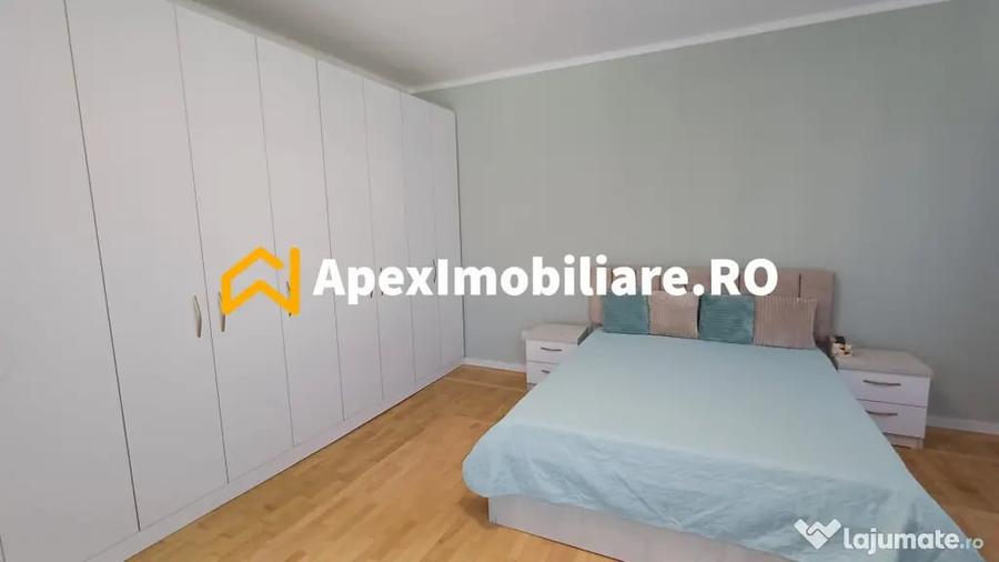 Apartament cu 3 camere semidecomandat în Moșilor
