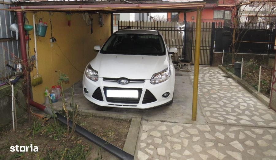 Casă cu 4 camere decomandat cu Canalizare în Central