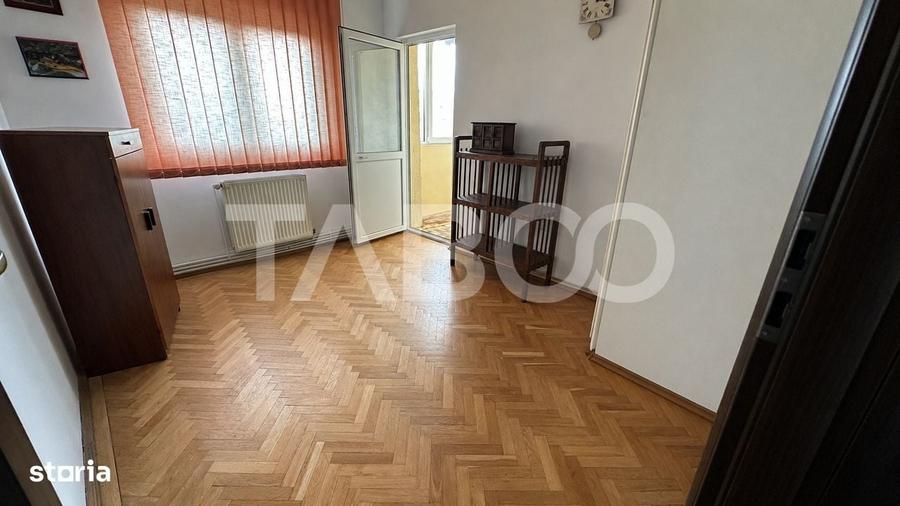 Apartament 4 camere etaj intermediar cu pivnita zona Strand Sibiu - 3