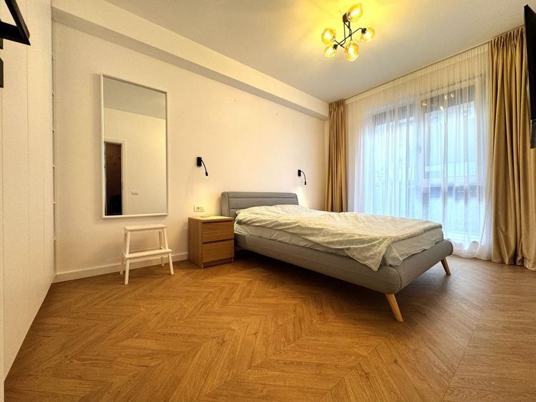 Apartament cu 2 camere semidecomandat, mobilat în Buziașului