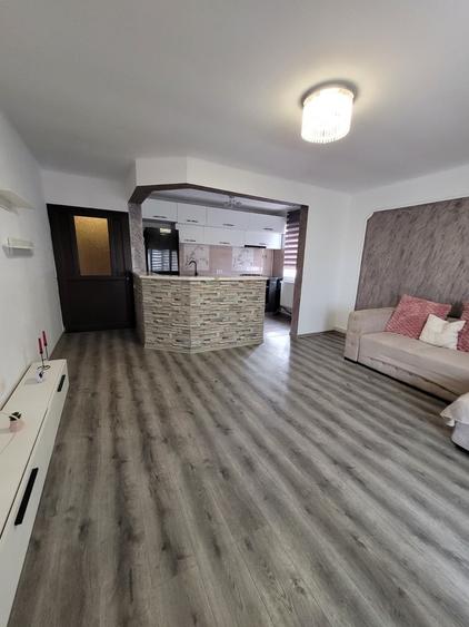 Apartament cu 2 camere semidecomandat în Cumpăna