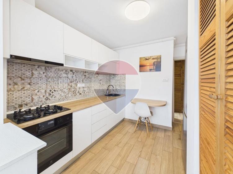 Apartament cu 2 camere decomandat, mobilat în Craiter
