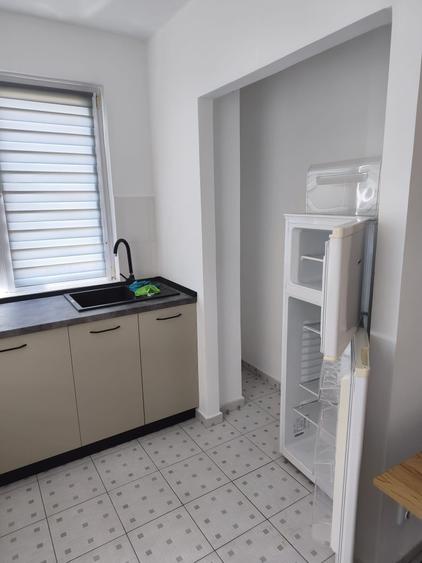Apartament cu 2 camere semidecomandat în Băneasa