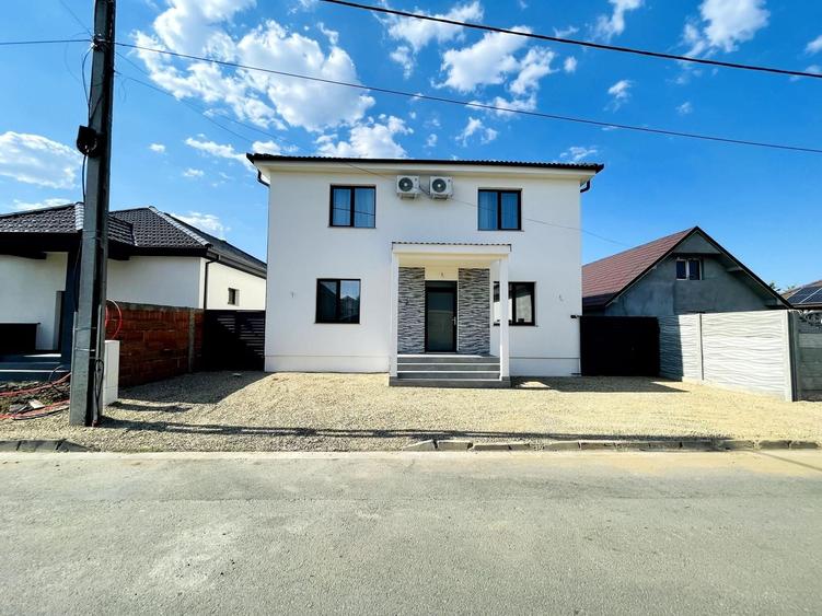 Casă cu 5 camere cu Canalizare în Sânmartin