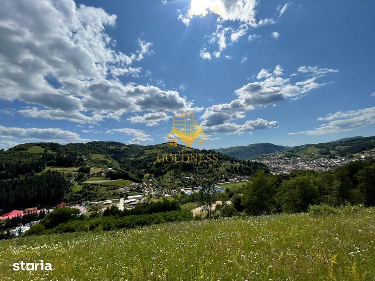 Teren de 2000 mp, în Central