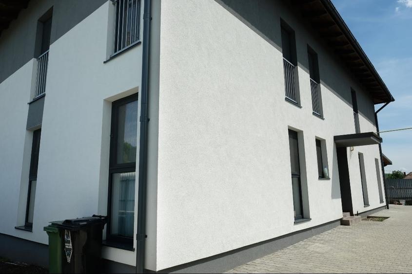 Duplex cu 5 camere cu Canalizare în Apahida