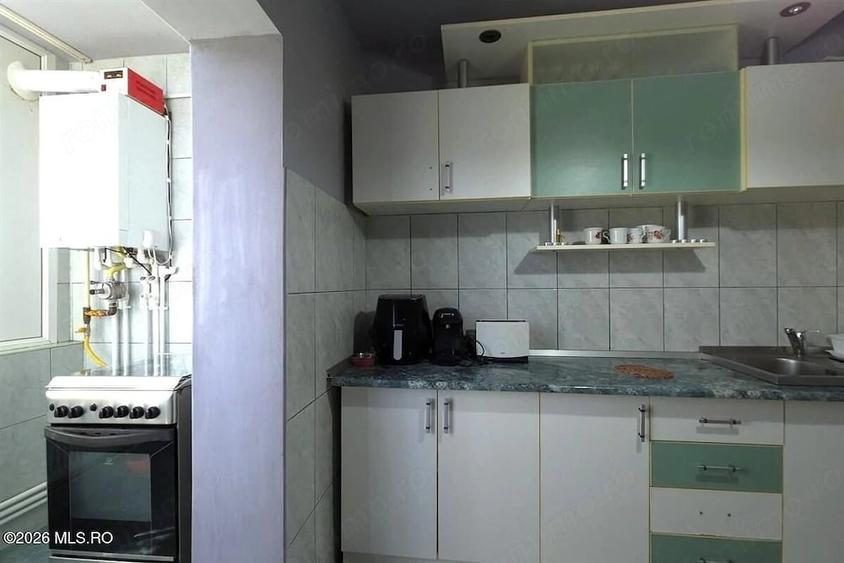 Apartament cu 2 camere decomandat în Far