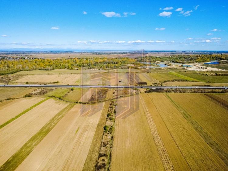 Teren Construcții extravilan de 31700 mp, în Uliești