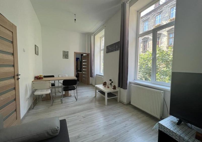 Apartament cu 2 camere semidecomandat în Ultracentral