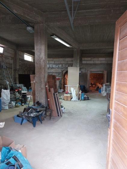 Casă cu 4 camere în Valea Adâncă