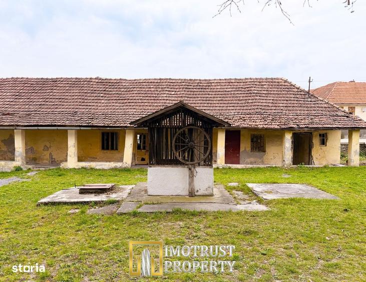 Casă cu 4 camere în Central